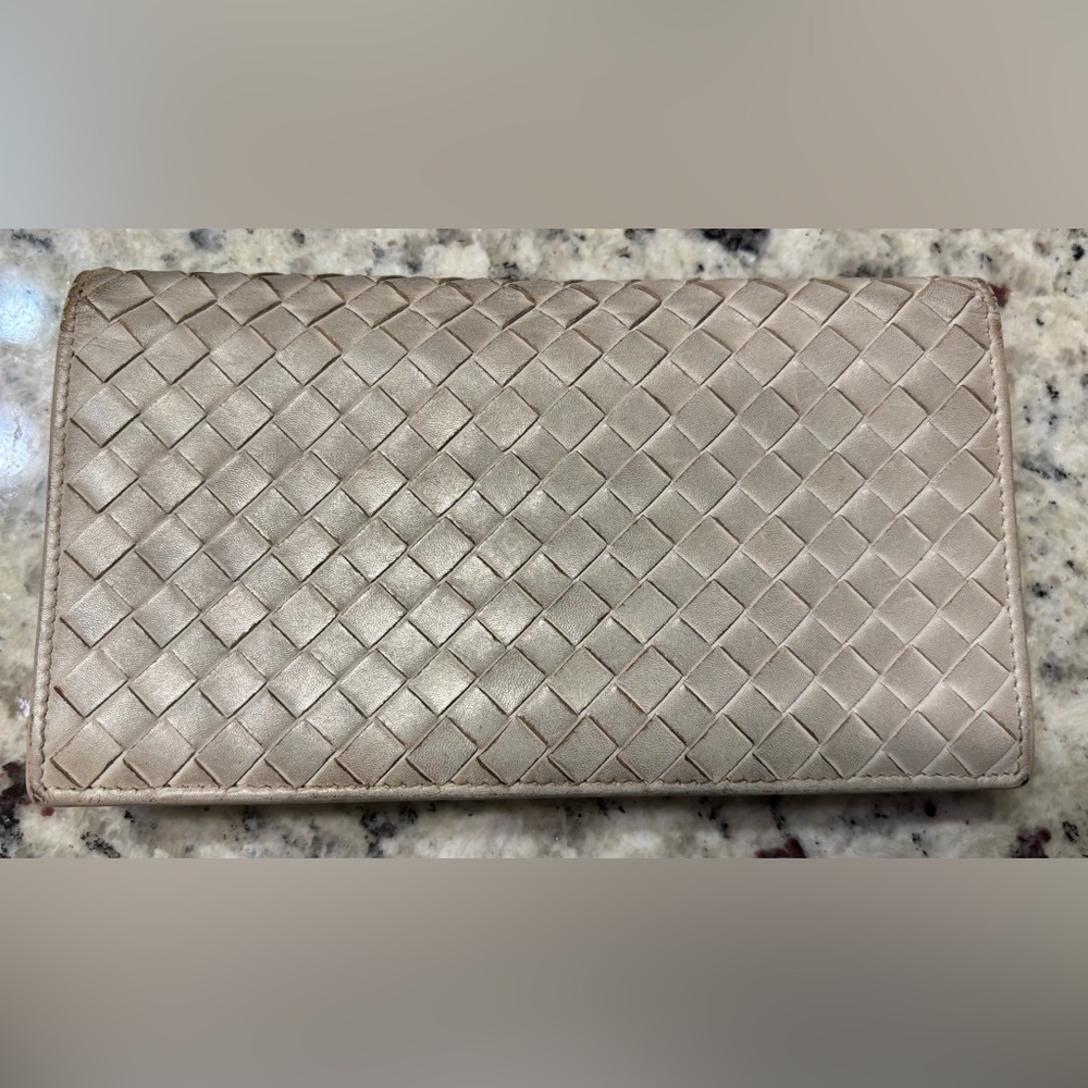 Bottega Veneta Long Bifold Wallet (Authentic) - Picture 2 of 15